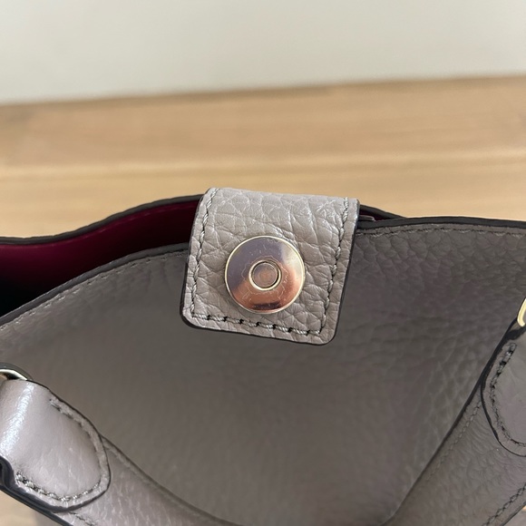 Kate Spade leather shoulder purse. - Picture 7 of 16